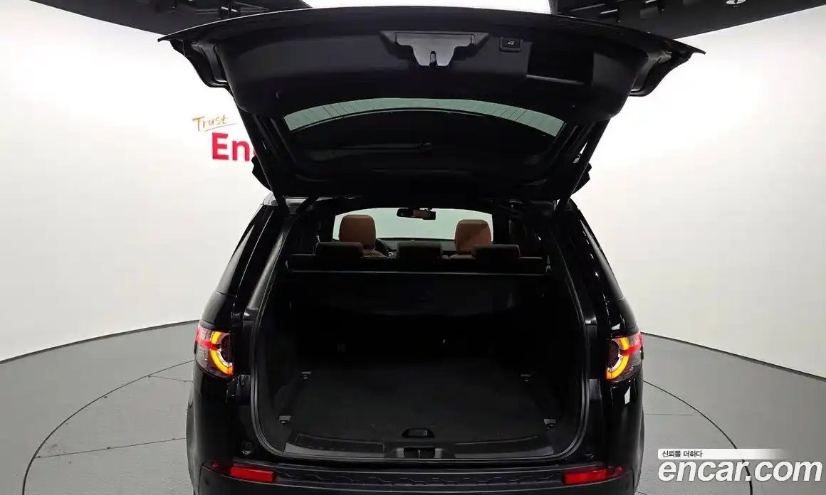 Land Rover Discovery Sport 2017 2.0 гидро в Москве № 1137010, фото 20