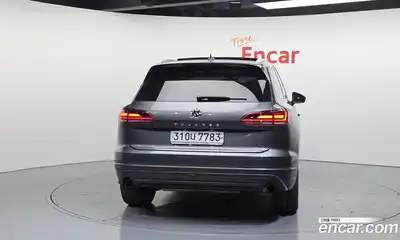 Volkswagen Touareg 2020 3.0 гидро в Москве № 1139044, миниатюра 4
