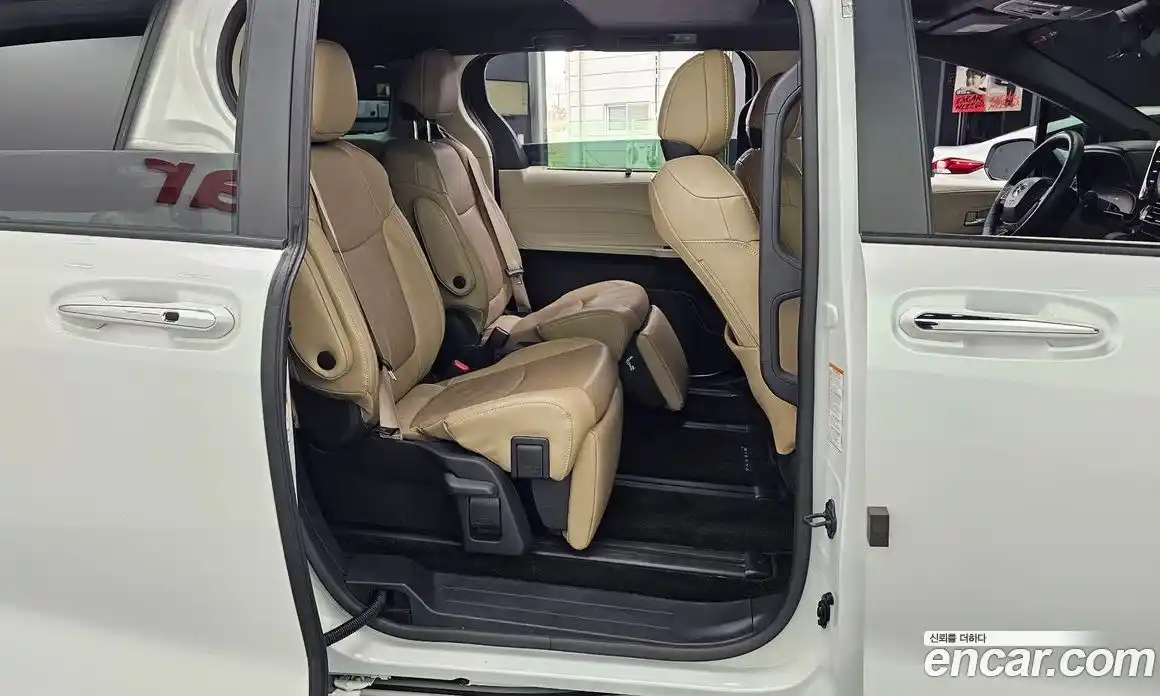 Toyota Sienna 2022 2.5 гидро в Москве № 1139345, фото 12