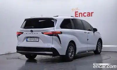 Toyota Sienna 2022 2.5 гидро в Москве № 1139345, миниатюра 2