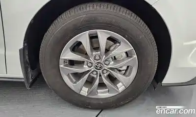 Toyota Sienna 2022 2.5 гидро в Москве № 1139345, миниатюра 5