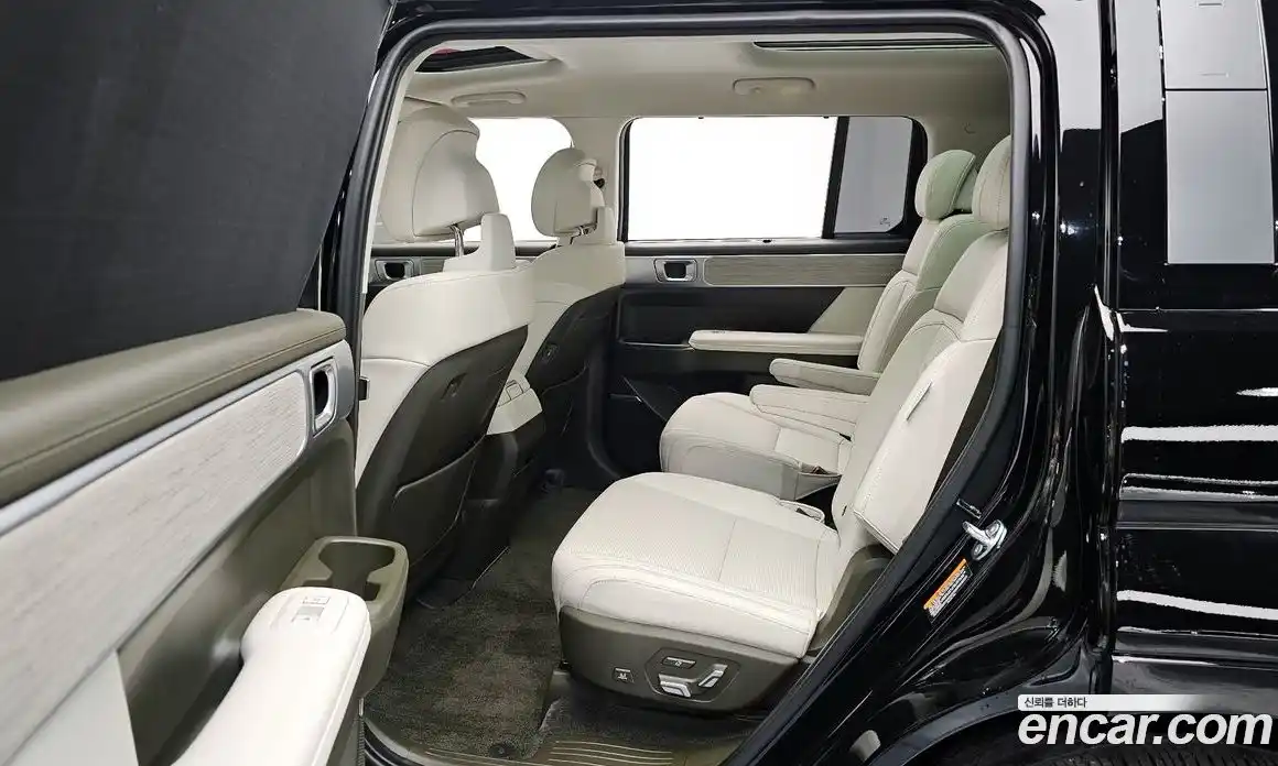 Hyundai Santa Fe 2025 1.6 Автомат в Москве № 1141671, фото 11