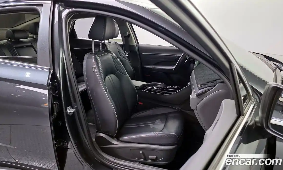 Hyundai Sonata 2021 2.0 Автомат в Москве № 1141749, фото 12