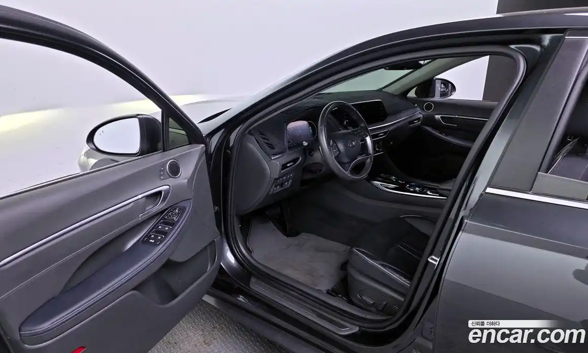 Hyundai Sonata 2021 2.0 Автомат в Москве № 1141749, фото 10