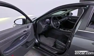 Hyundai Sonata 2021 2.0 Автомат в Москве № 1141749, миниатюра 10