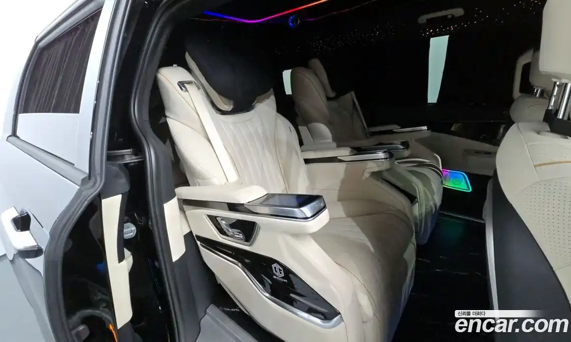 Kia Canival 2024 3.5 Автомат в Москве № 1142920, фото 16