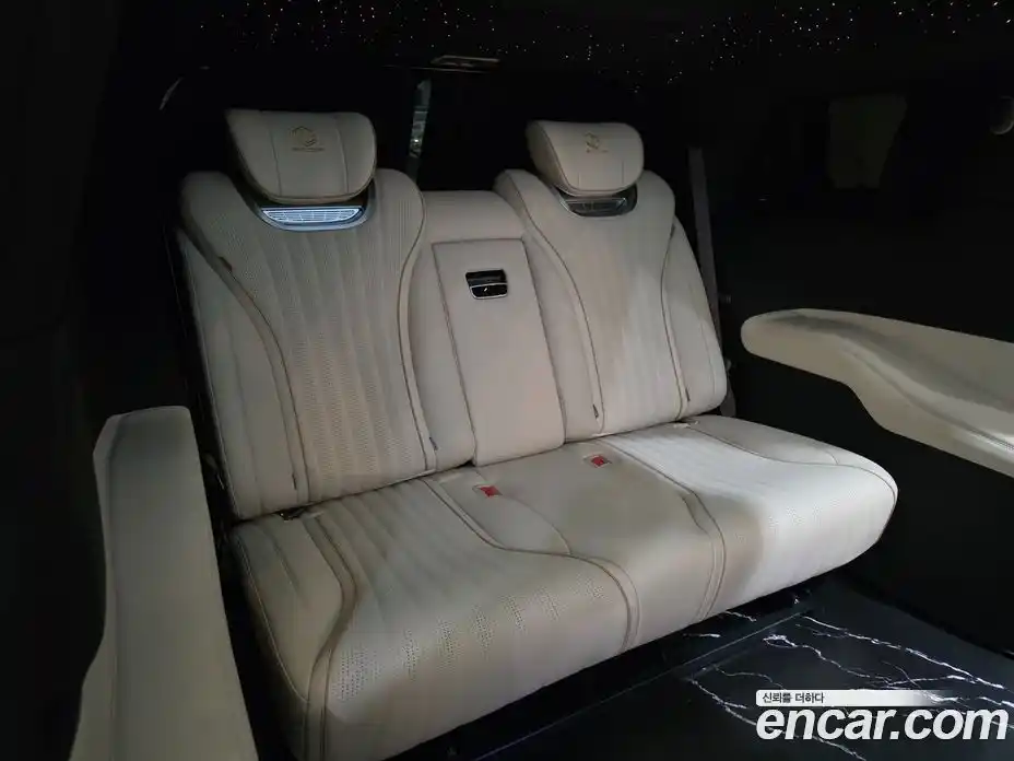 Kia Canival 2024 3.5 Автомат в Москве № 1142920, фото 17