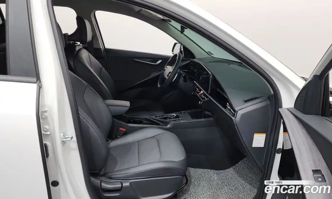 Kia Niro 2025 1.6 Автомат в Москве № 1142941, фото 11