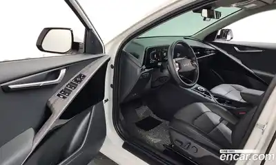 Kia Niro 2025 1.6 Автомат в Москве № 1142941, миниатюра 10