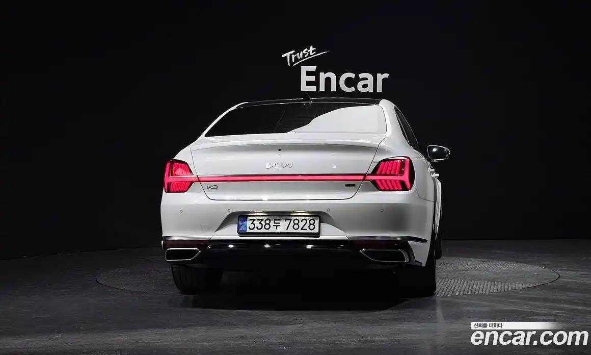 Kia K9 2023 3.3 Автомат в Москве № 1143076, фото 3