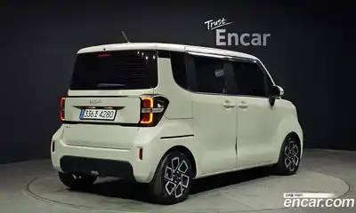 Kia Ray 2023 1.0 Автомат в Москве № 1143237, миниатюра 2