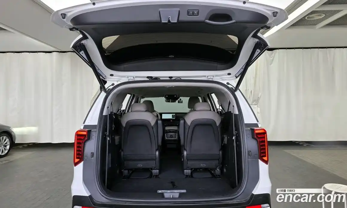 Kia Canival 2024 3.5 Автомат в Москве № 1143306, фото 20