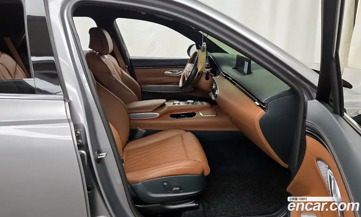 Genesis GV70 2022 2.5 Автомат в Москве № 1143608, фото 11