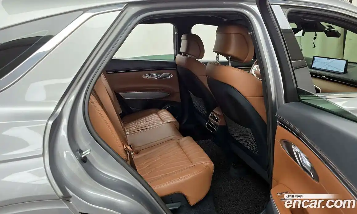 Genesis GV70 2022 2.5 Автомат в Москве № 1143608, фото 12