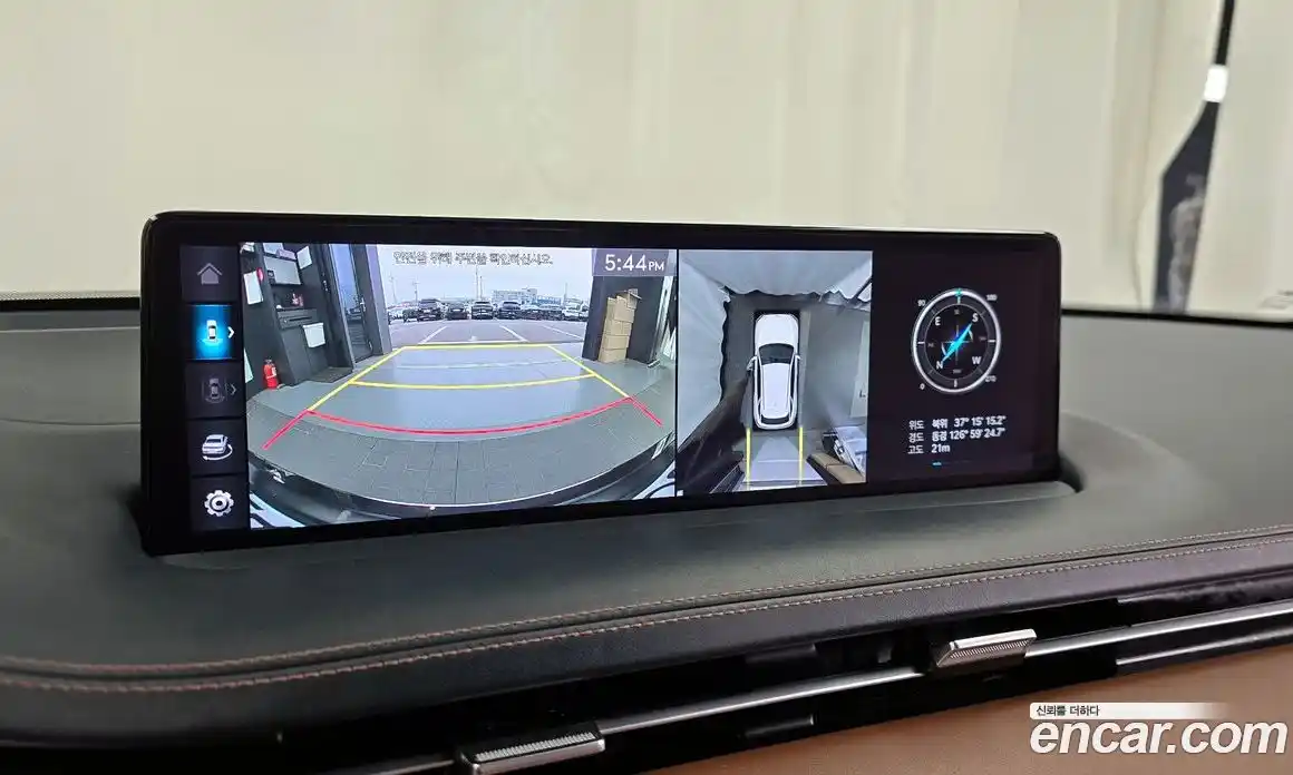 Genesis GV70 2022 2.5 Автомат в Москве № 1143608, фото 15