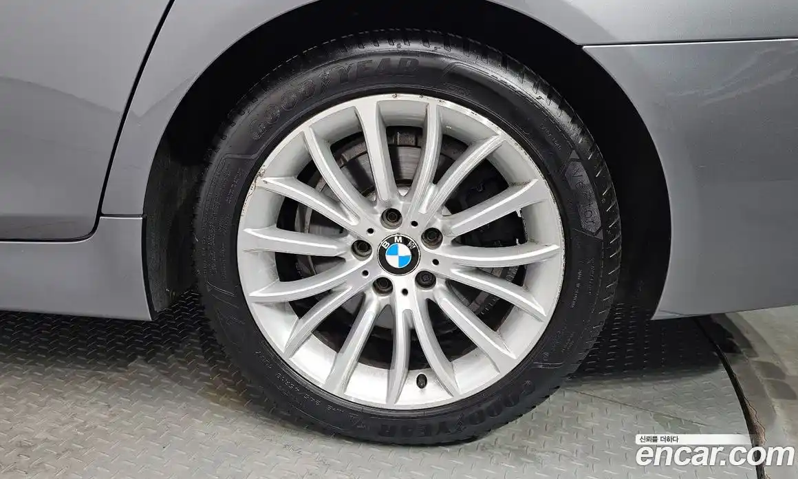 BMW 5-Series 2013 2.0 Автомат в Москве № 1146172, фото 4