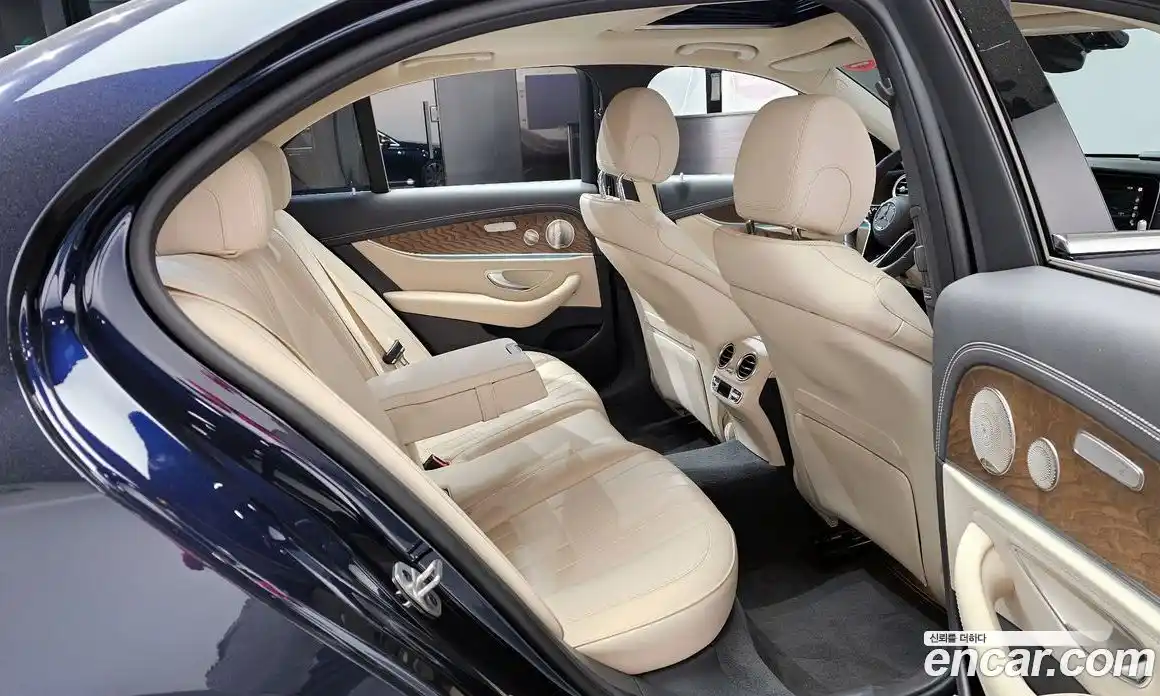 Mercedes-Benz E-Class 2023 2.0 гидро в Москве № 1147391, фото 12