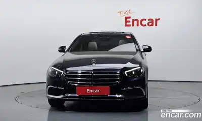 Mercedes-Benz E-Class 2023 2.0 гидро в Москве № 1147391, миниатюра 3