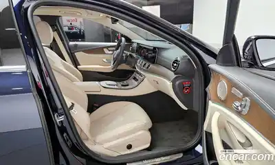 Mercedes-Benz E-Class 2023 2.0 гидро в Москве № 1147391, миниатюра 10