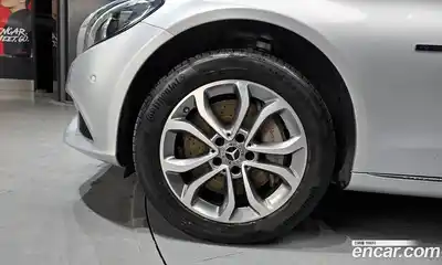 Mercedes-Benz C-Class 2018 2.0 гидро в Москве № 1147422, миниатюра 5