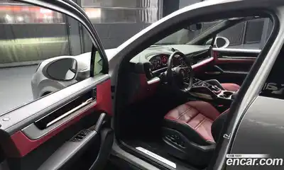 Porsche Cayenne 2024 3.0 гидро в Москве № 1147453, миниатюра 10