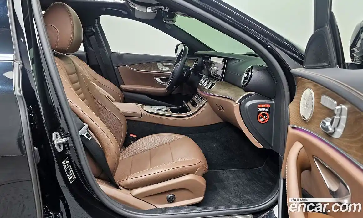 Mercedes-Benz E-Class 2023 2.0 Автомат в Москве № 1147852, фото 11