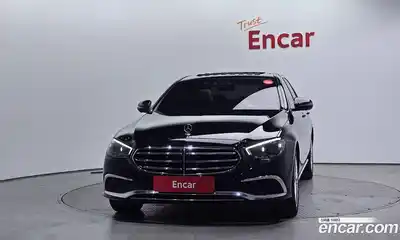 Mercedes-Benz E-Class 2023 2.0 Автомат в Москве № 1147852, миниатюра 3