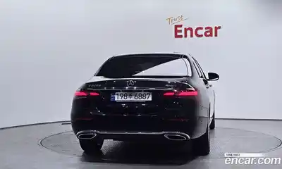 Mercedes-Benz E-Class 2023 2.0 Автомат в Москве № 1147852, миниатюра 4