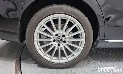 Mercedes-Benz E-Class 2023 2.0 Автомат в Москве № 1147852, миниатюра 5