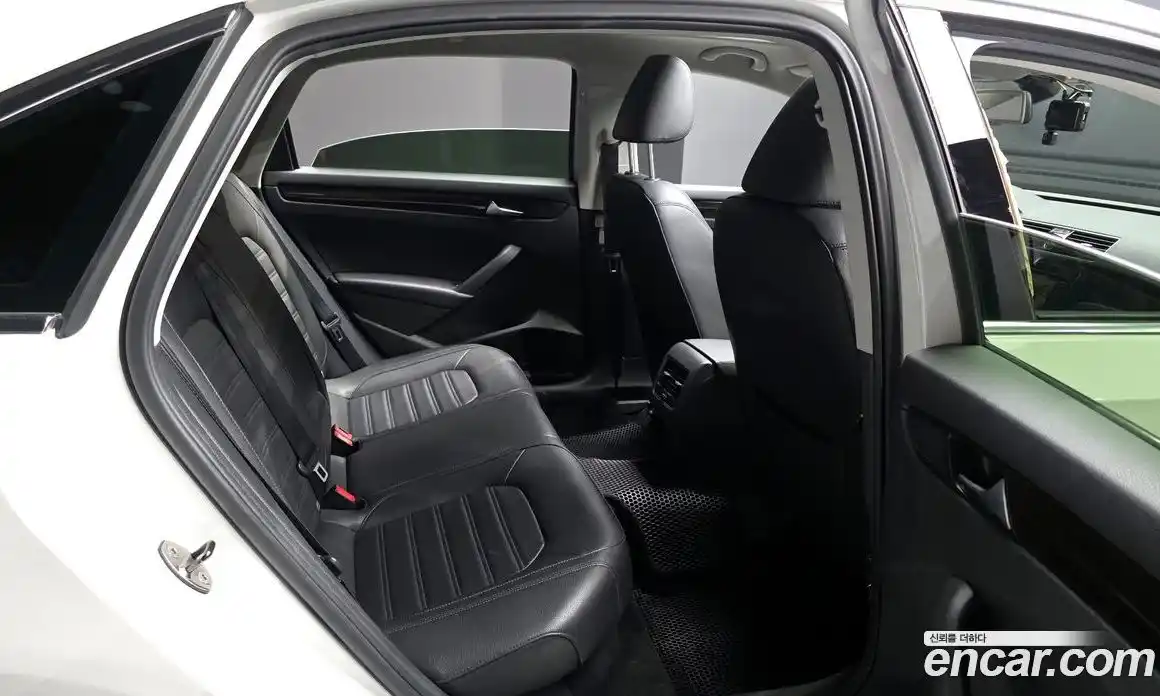 Volkswagen Passat 2014 1.8 гидро в Москве № 1151096, фото 12