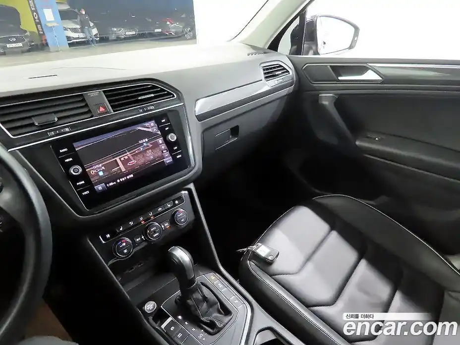 Volkswagen Tiguan 2020 2.0 гидро в Москве № 1151120, фото 17