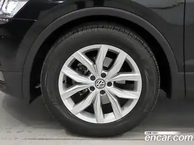 Volkswagen Tiguan 2020 2.0 гидро в Москве № 1151120, миниатюра 5