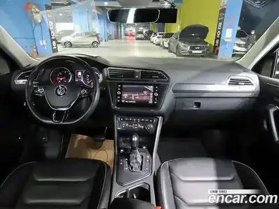 Volkswagen Tiguan 2020 2.0 гидро в Москве № 1151120, миниатюра 7
