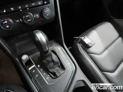 Volkswagen Tiguan 2020 2.0 гидро в Москве № 1151120, миниатюра 9