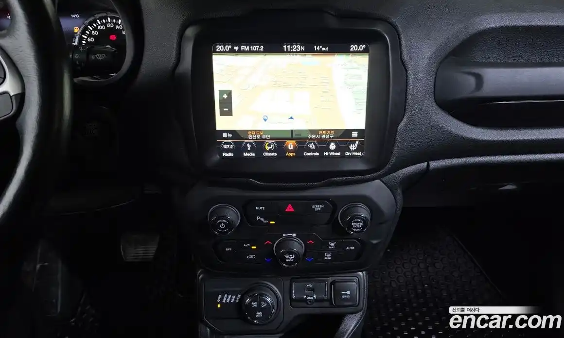 Jeep Renegade 2018 2.0 гидро в Москве № 1151658, фото 14