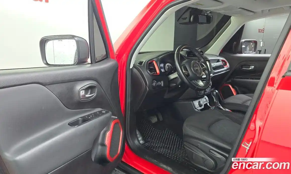 Jeep Renegade 2018 2.0 гидро в Москве № 1151658, фото 10