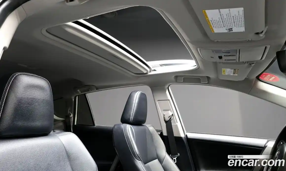 Toyota RAV4 2016 2.5 гидро в Москве № 1151731, фото 20