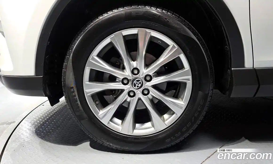 Toyota RAV4 2016 2.5 гидро в Москве № 1151731, фото 5