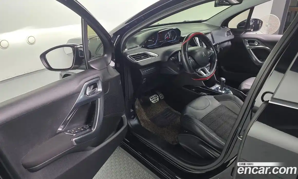 Peugeot 2008 2016 1.6 гидро в Москве № 1152837, фото 11