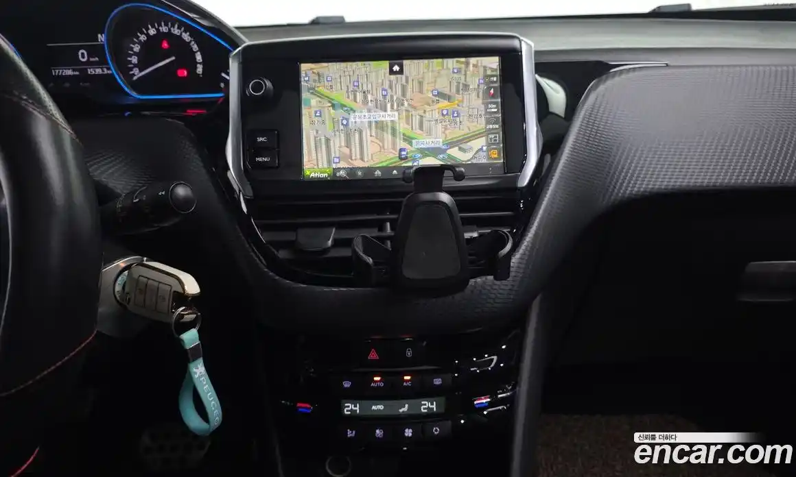 Peugeot 2008 2016 1.6 гидро в Москве № 1152837, фото 14