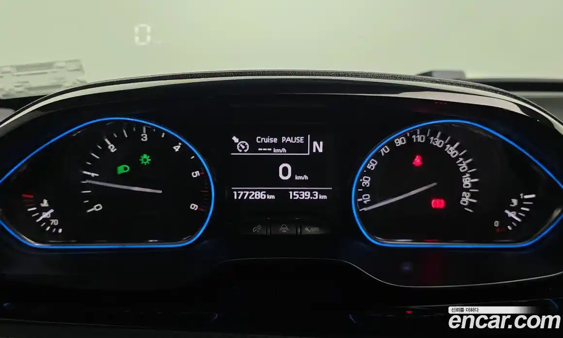 Peugeot 2008 2016 1.6 гидро в Москве № 1152837, фото 8