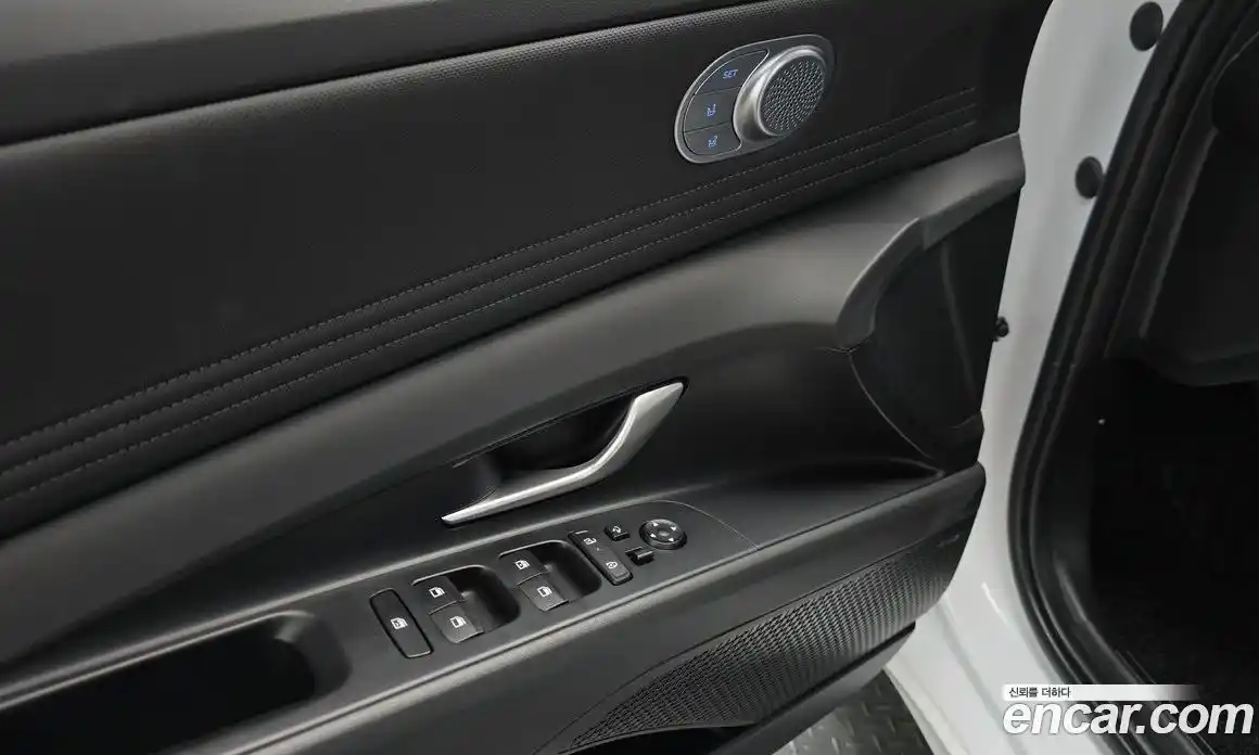 Hyundai Avante 2023 1.6 Автомат в Москве № 1154830, фото 17