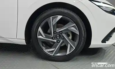 Hyundai Avante 2023 1.6 Автомат в Москве № 1154830, миниатюра 5