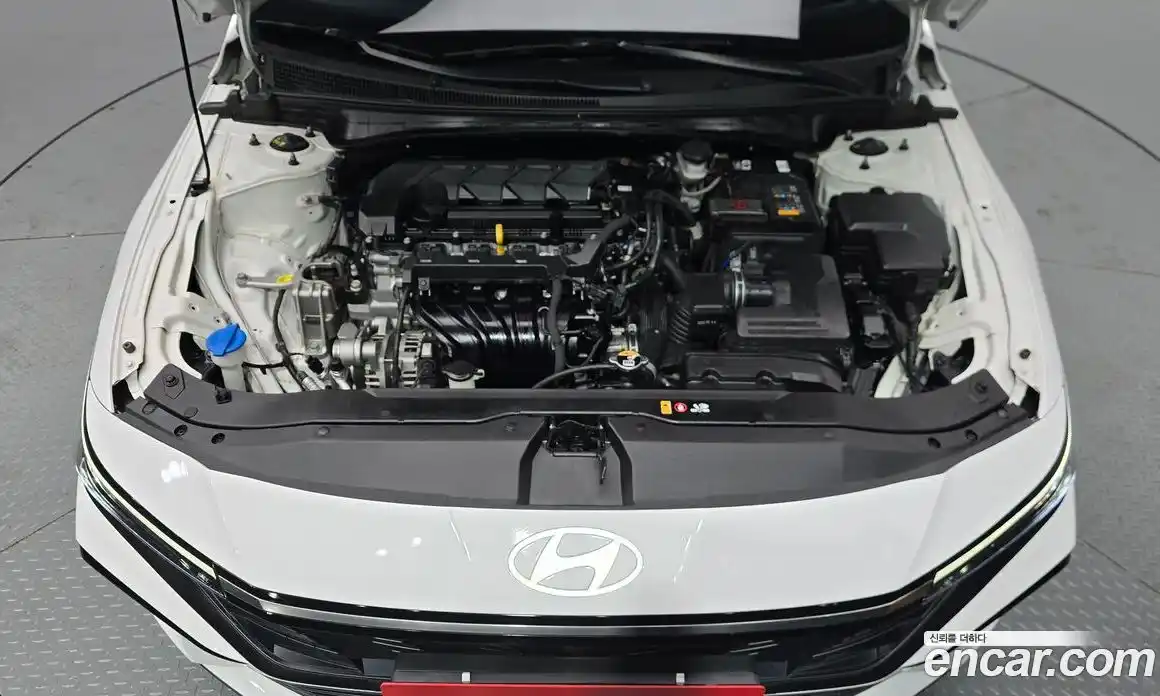 Hyundai Avante 2023 1.6 Автомат в Москве № 1154830, фото 6