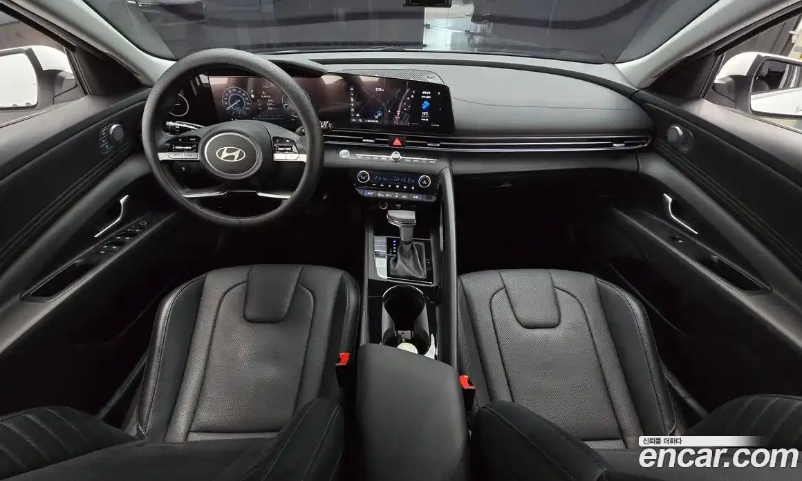 Hyundai Avante 2023 1.6 Автомат в Москве № 1154830, фото 7