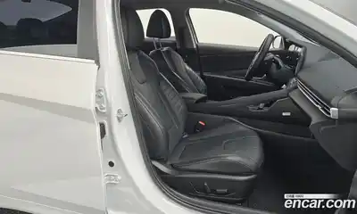 Hyundai Avante 2023 1.6 Автомат в Москве № 1154830, миниатюра 10