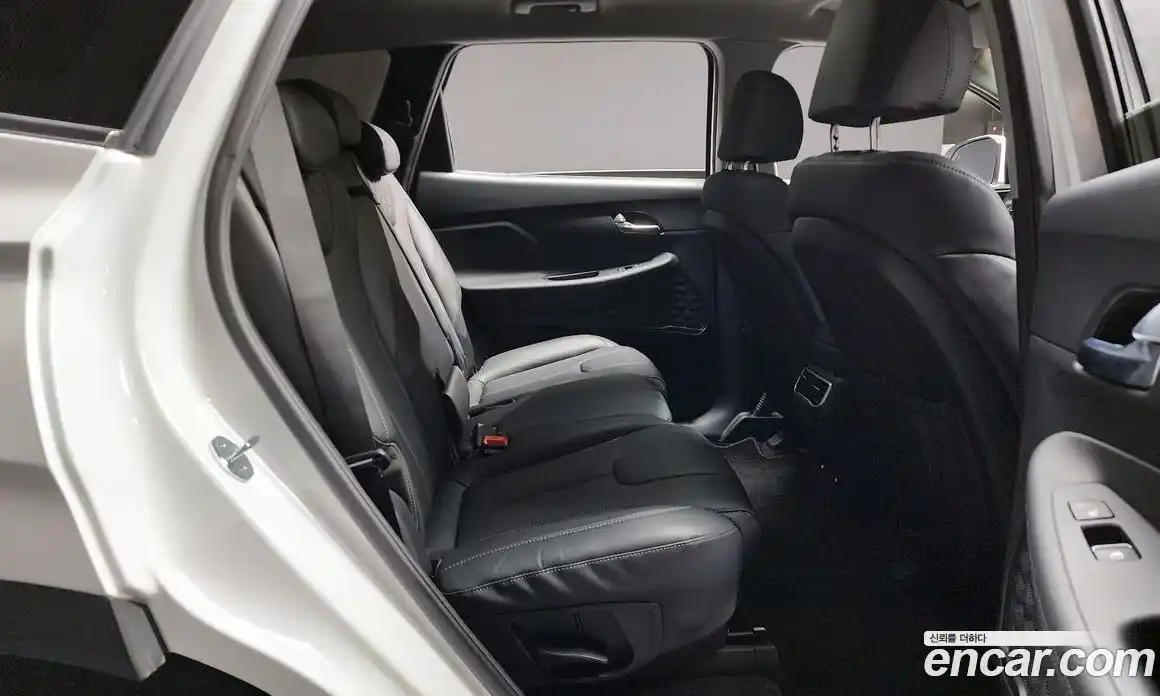 Hyundai Santa Fe 2022 2.2 Автомат в Москве № 1154997, фото 12