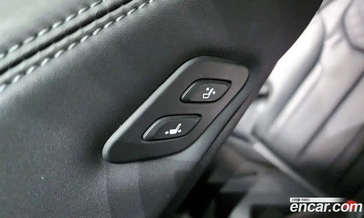 Hyundai Santa Fe 2022 2.2 Автомат в Москве № 1154997, фото 17