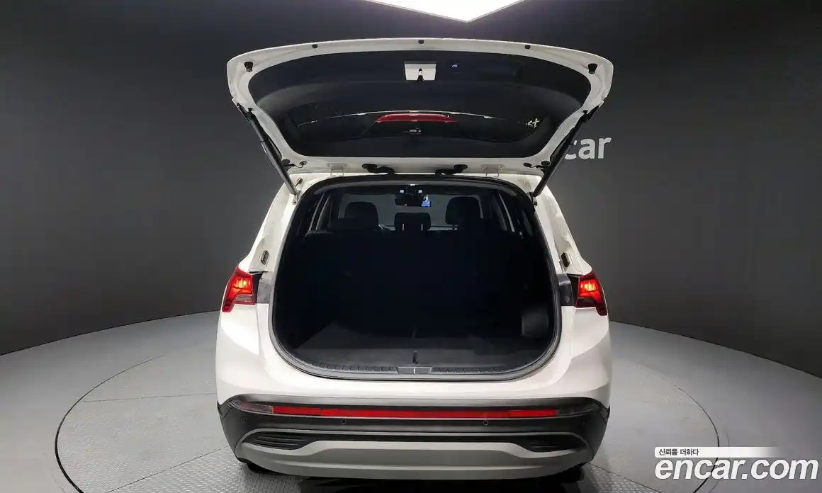 Hyundai Santa Fe 2022 2.2 Автомат в Москве № 1154997, фото 20