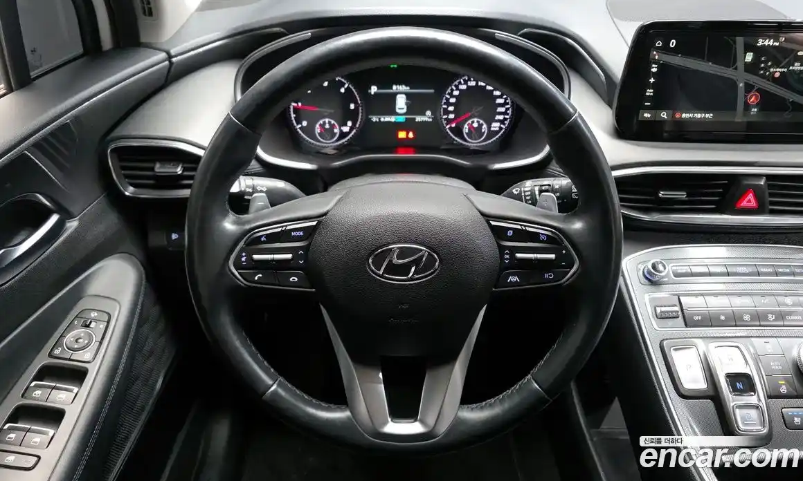 Hyundai Santa Fe 2021 2.2 гидро в Москве № 119567, фото 13